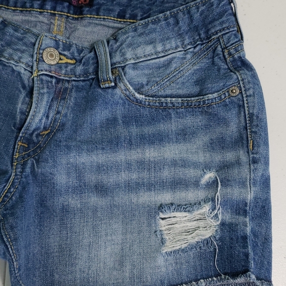 LEVI'S denim shorts - Picture 6 of 10
